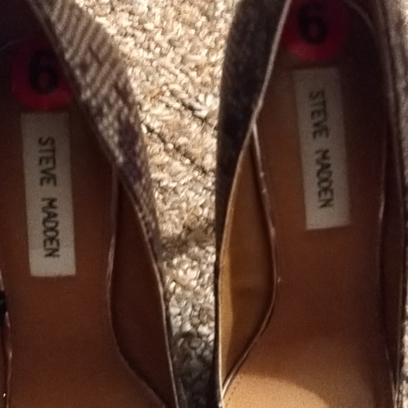 Shoes - Picture 3 of 4